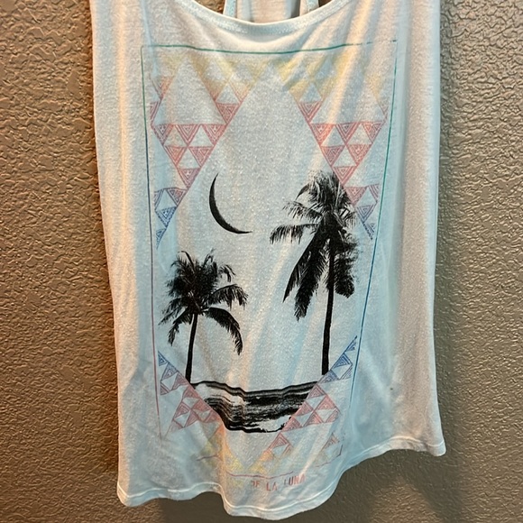 Billabong tank top size medium - Picture 4 of 5